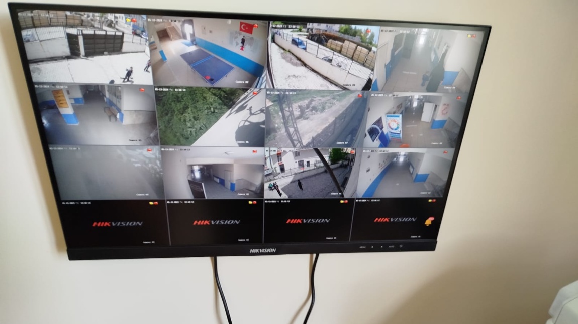 Okulumuzun Güvenlik Kameraları Yenilendi